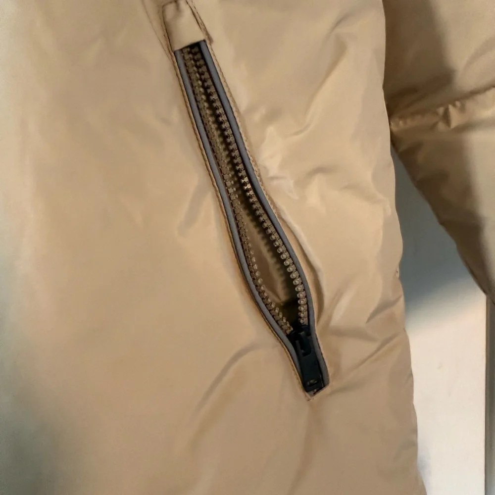 UGG Shasta 700-Fill Down Puffer Jacket Reversible Hooded - Picture 14 of 16